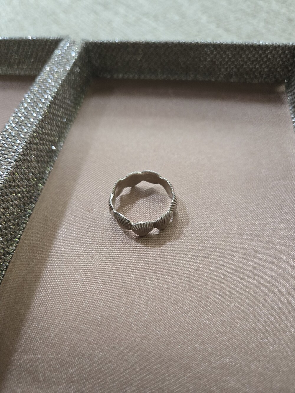 Silver Shell Ring - Picture 4 of 10
